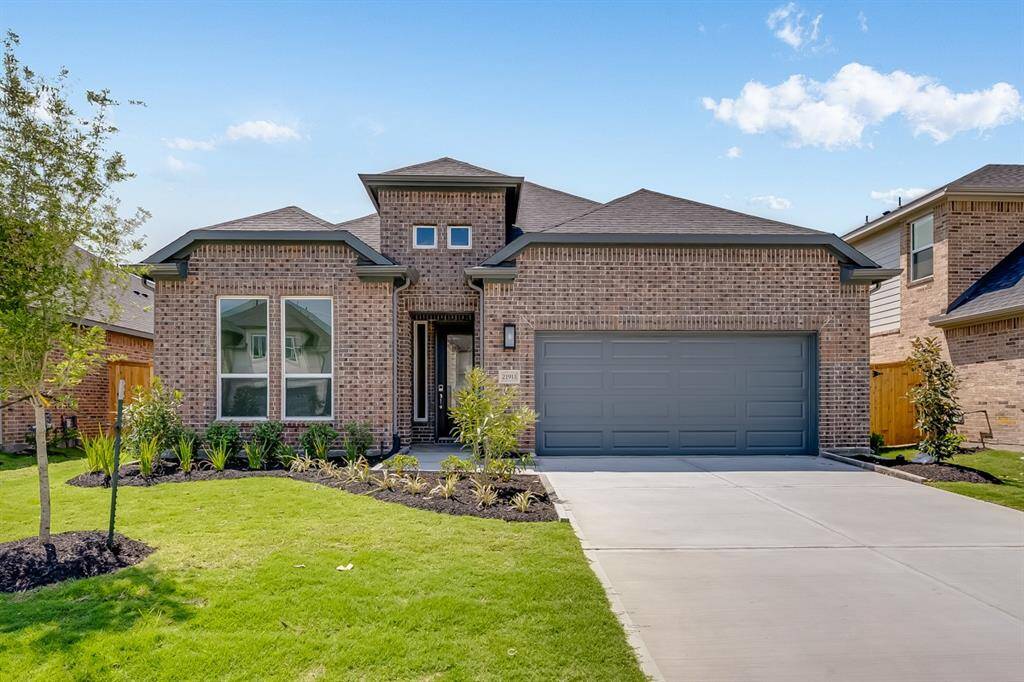 21911 Wycombe Terrace Way ~ Ready Now