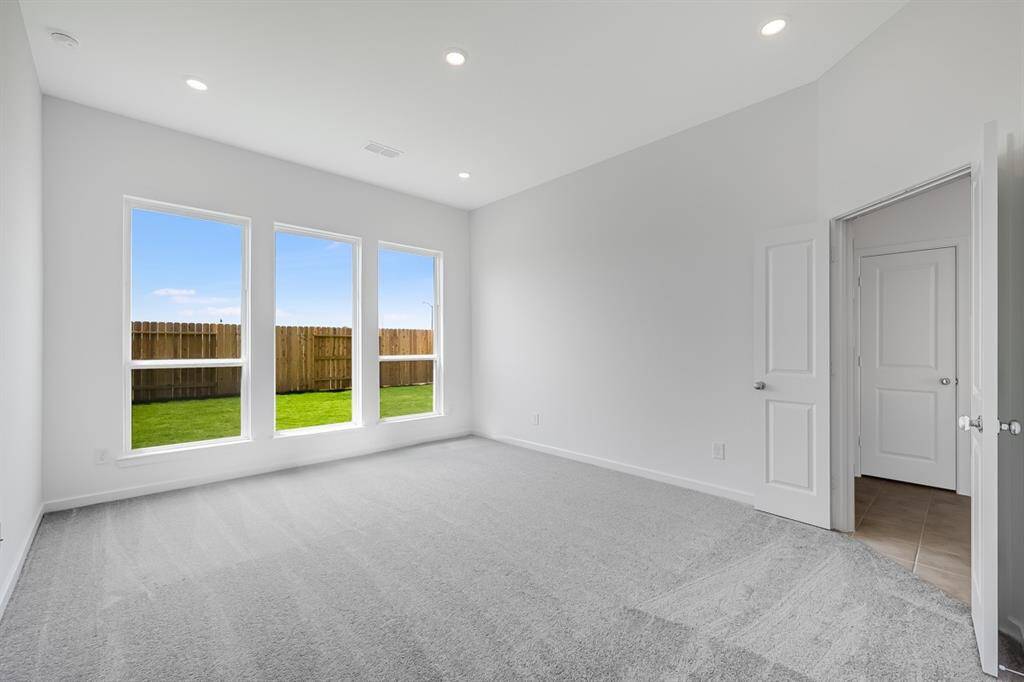 21911 Wycombe Terrace Way ~ Ready Now