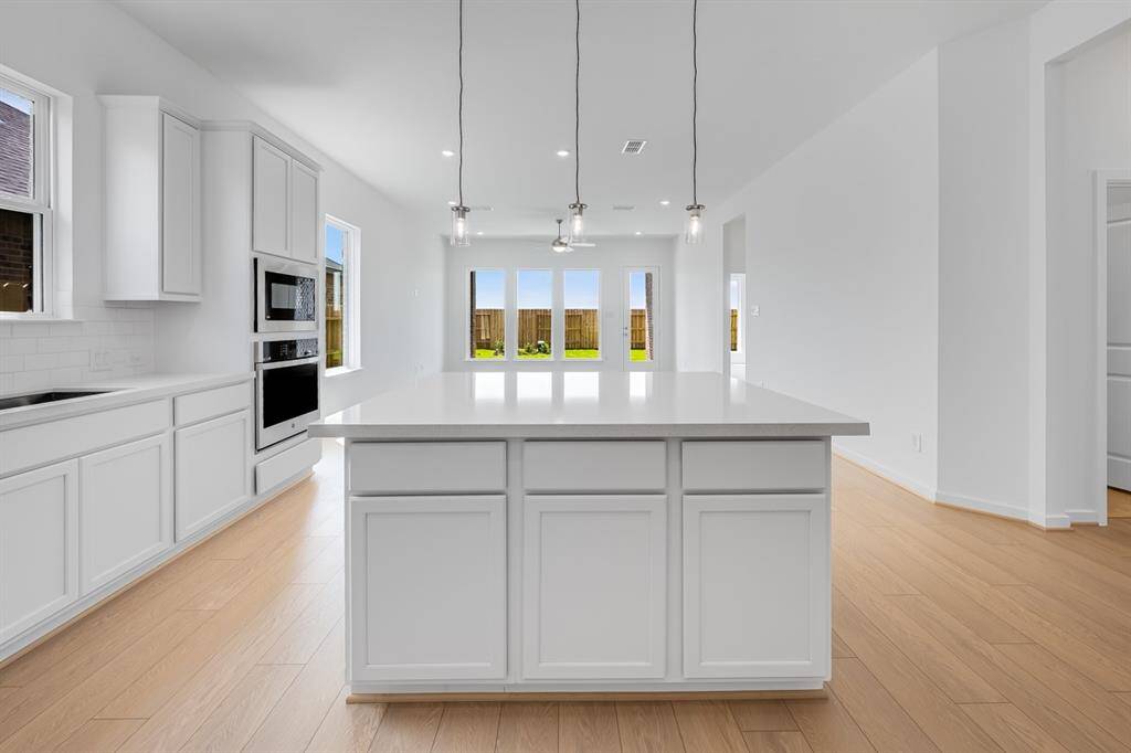21911 Wycombe Terrace Way ~ Ready Now