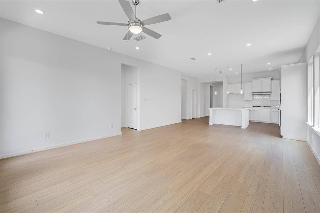 21911 Wycombe Terrace Way ~ Ready Now