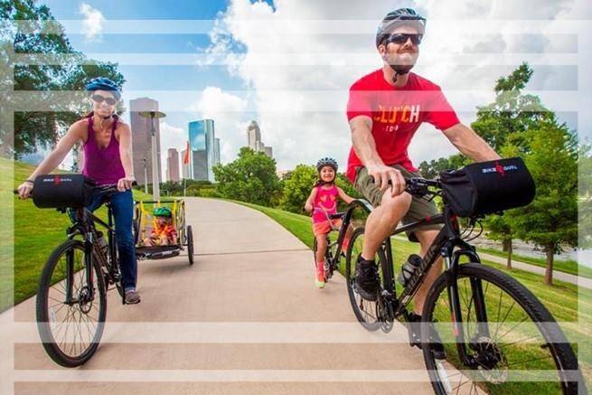 The White Oak Hike and Bike Trail is nearby and connects to all inner loop hike & bike paths seamlessly connecting all the way to the Heights, Downtown, Buffalo Bayou and Memorial Park!