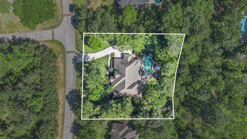 Full view of the property line.