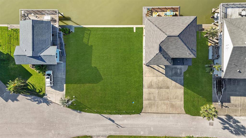 Generous lot next door also available to purchase. *not included in sale*