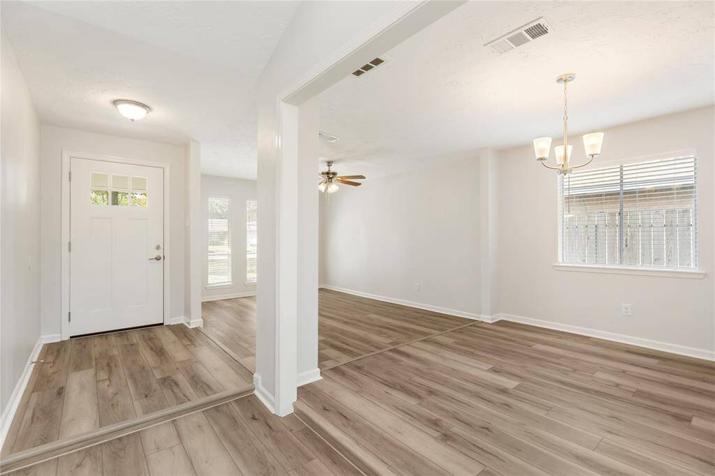 The open floorplan makes the space feel larger