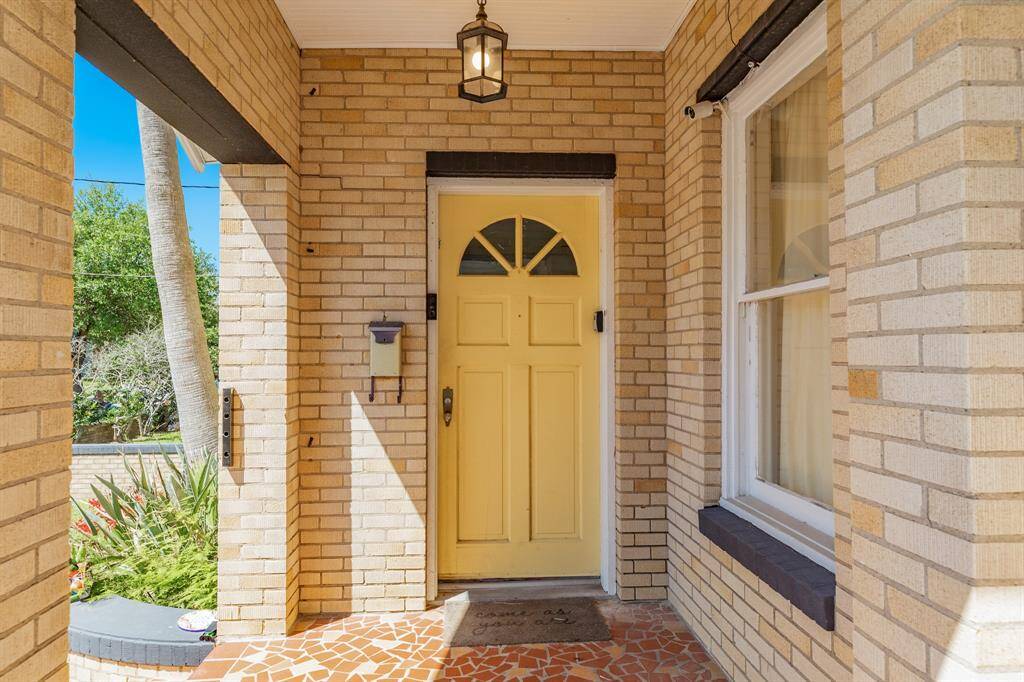This home dates to the mid 1930's and includes a front parlor and dining room.