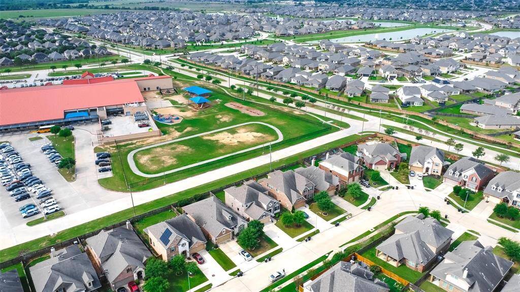The elementary school is just behind the property!!
