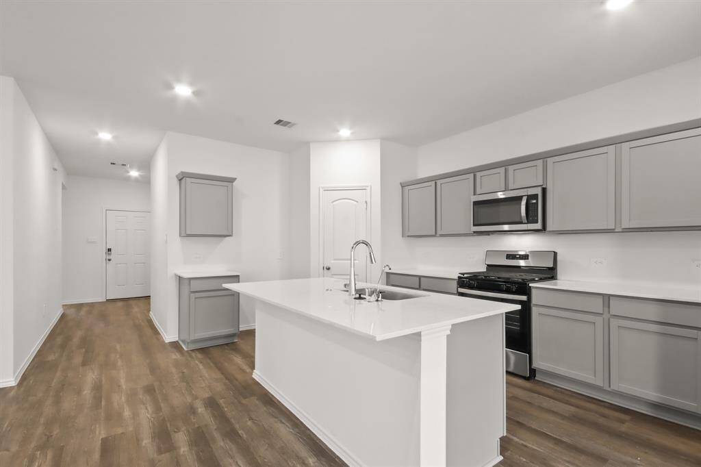 Wonderful Modern Kitchen!
