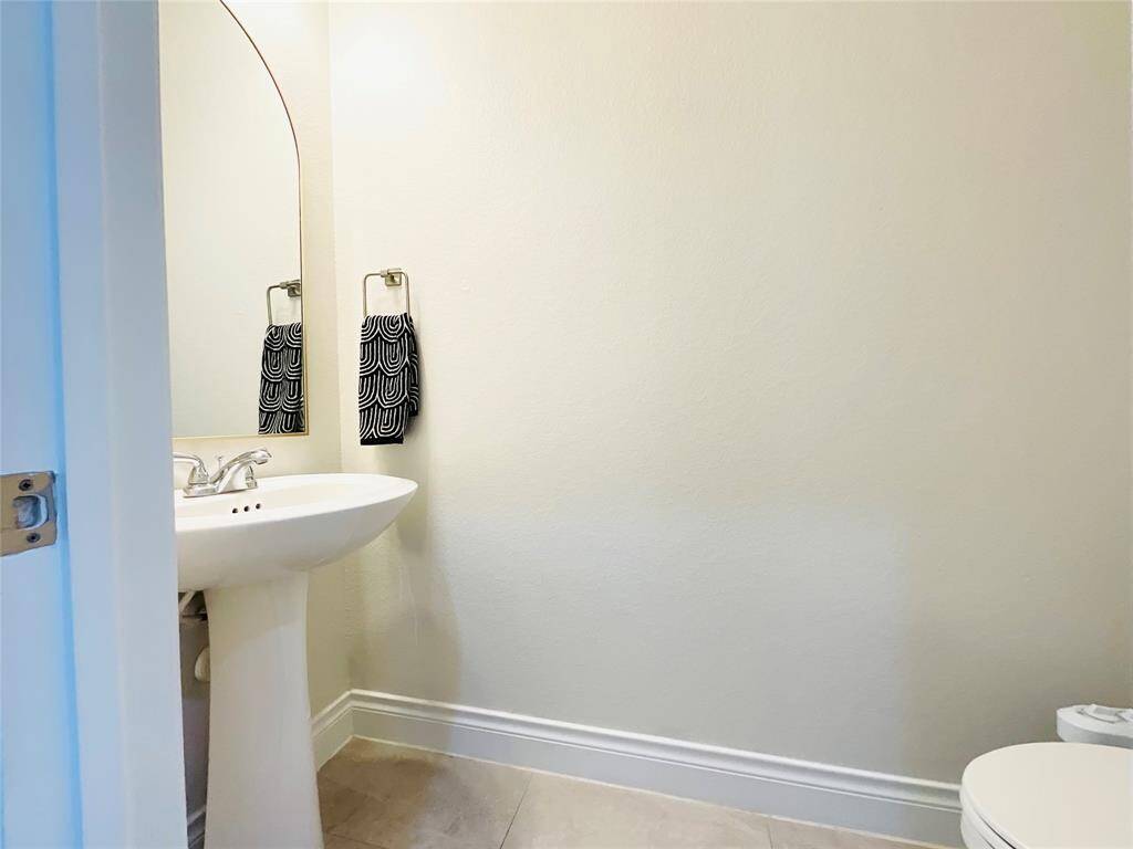 Powder Room.