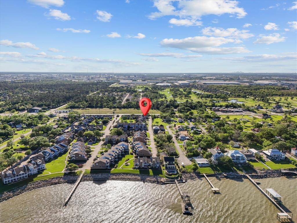 Walking distance to the fishing pier
