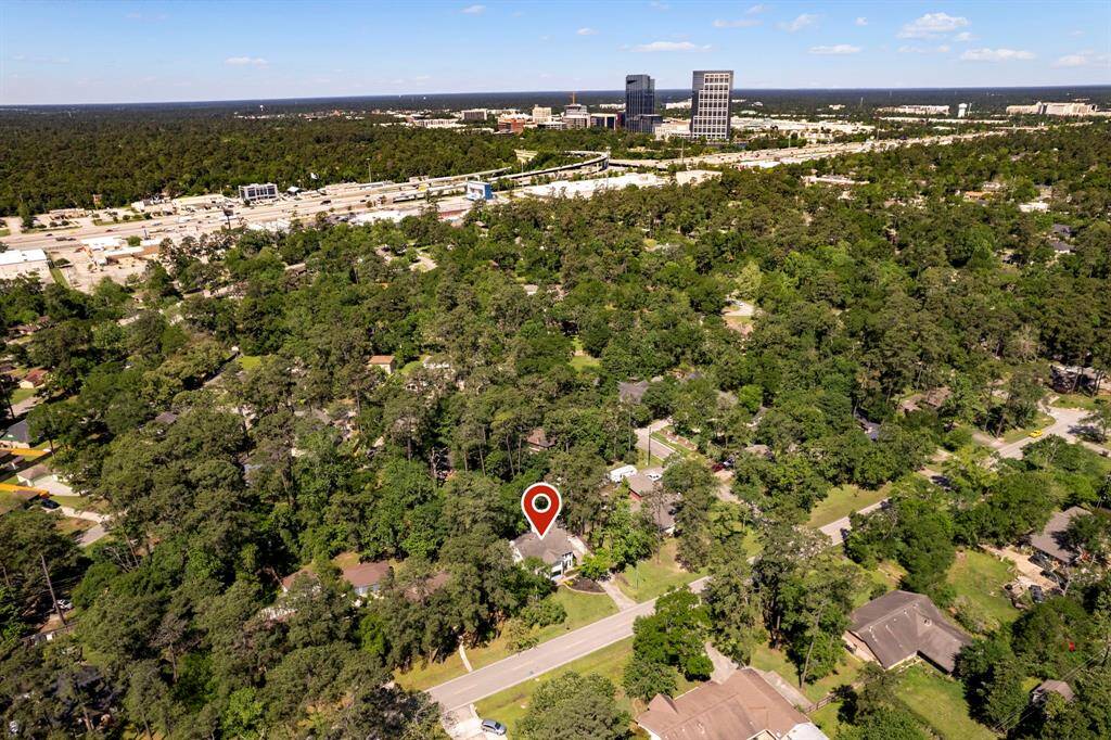 Just minutes from the Woodlands!