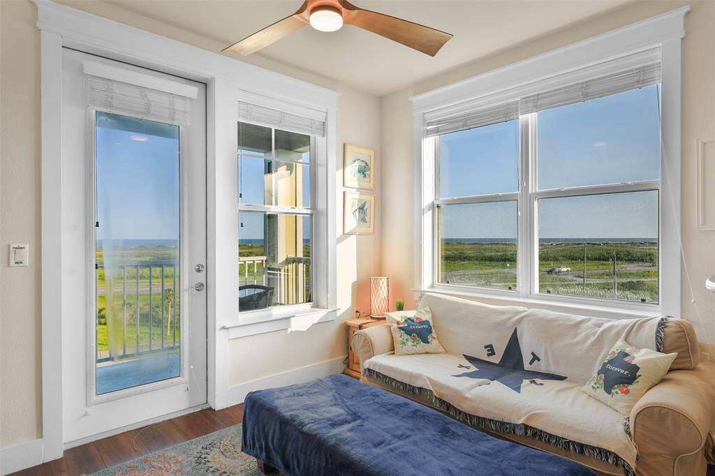 With sweeping views of the Gulf and San Luis Pass.