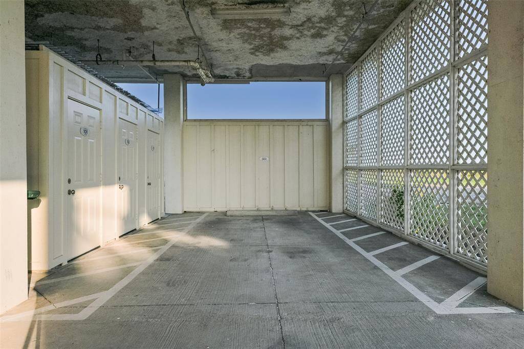 This unit has the most COVETED parking space here, completely separate from the others, and seemingly private.
