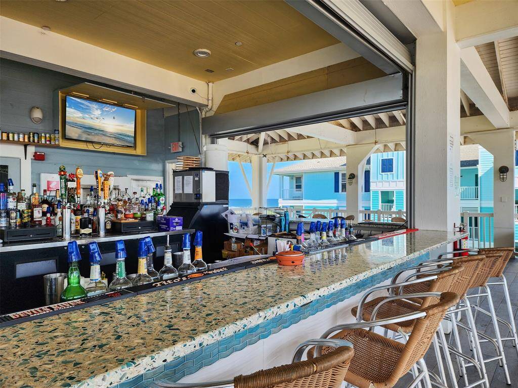 It's always happy hour in Pointe West. You are now on Island Time!
