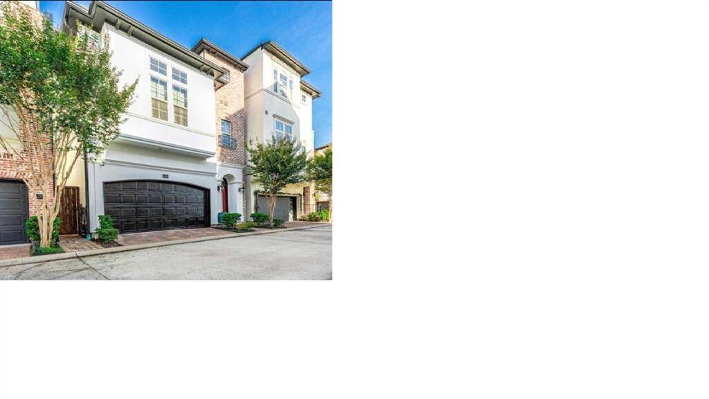 Welcome to this 2012-built, three-story home that has it all! 4 bdrms, first floor living with private yard, primary bdrm with 2 walk-in closets, and roof top!