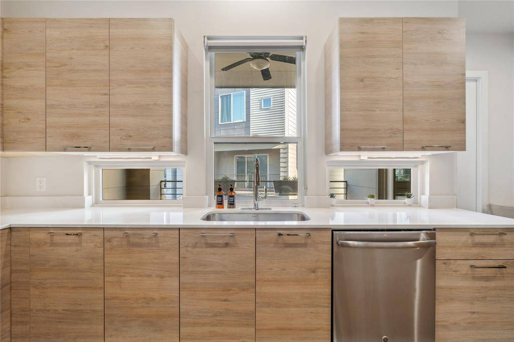 The soft-close feature ensures quiet and smooth operation, adding a touch of luxury.