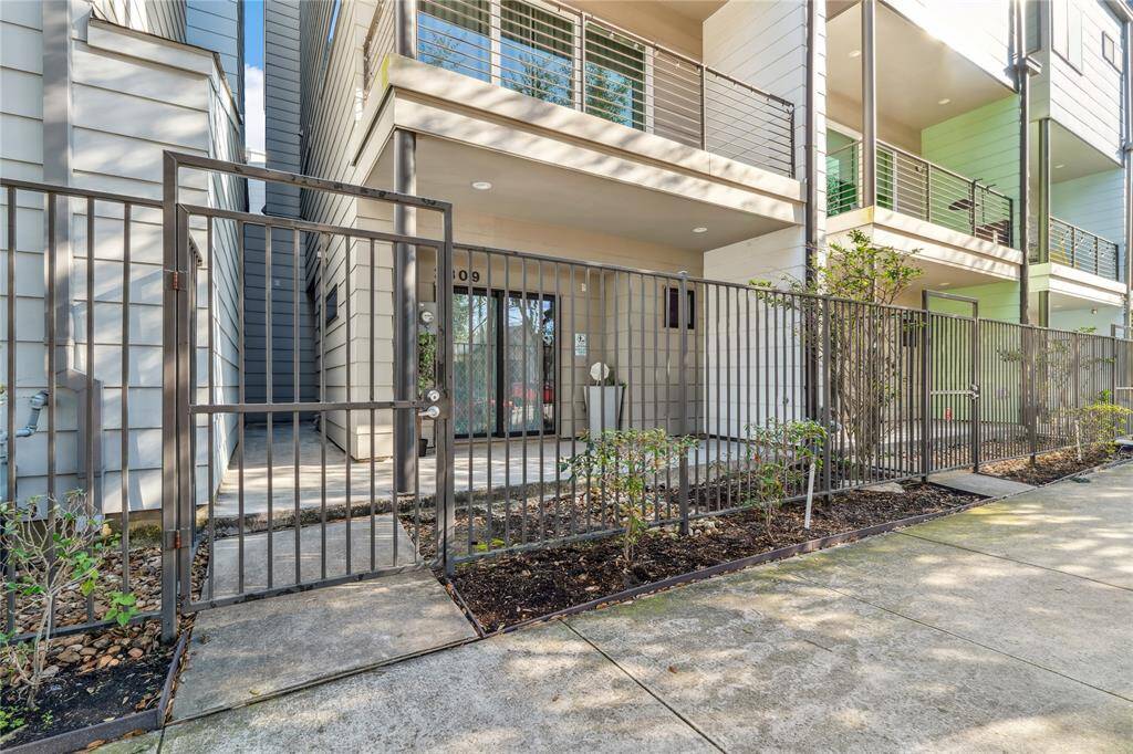 With the sidewalk leading directly to the home, this walkable location makes for a convenient and accessible lifestyle, perfect for those who enjoy an active urban environment.