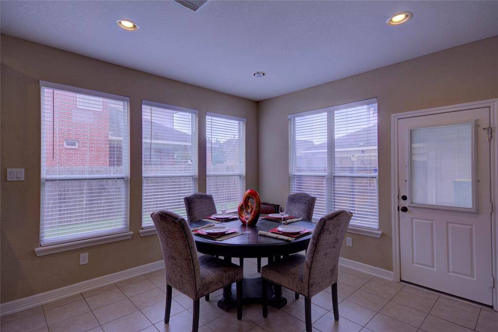 Breakfast Room