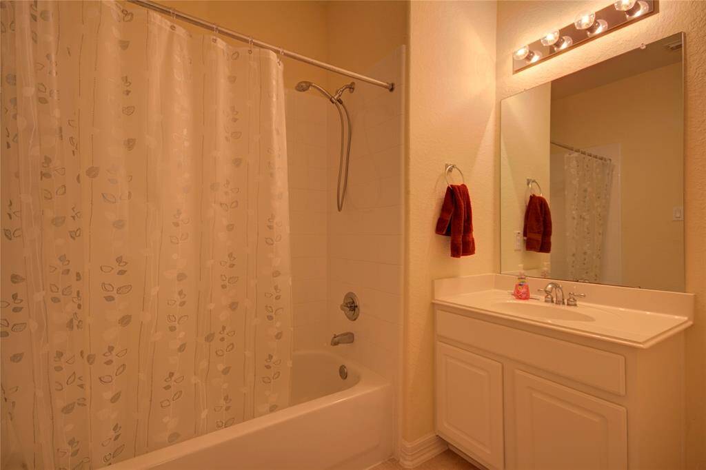 3rd Bathroom (Upstairs)