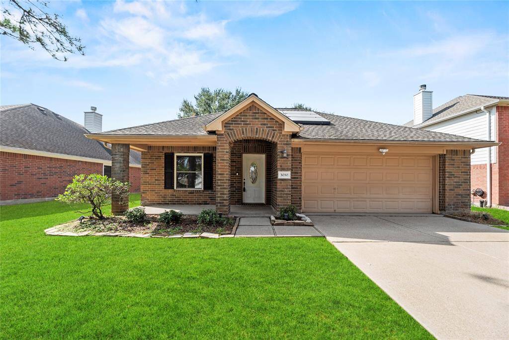Welcome home to 3030 Glenthorpe Lane, nestled in the esteemed Cinco Ranch community in Katy!