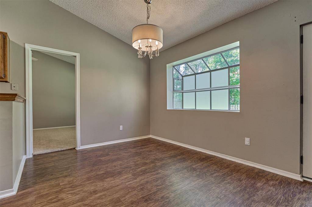 Breakfast nook off both the family room and kitchen