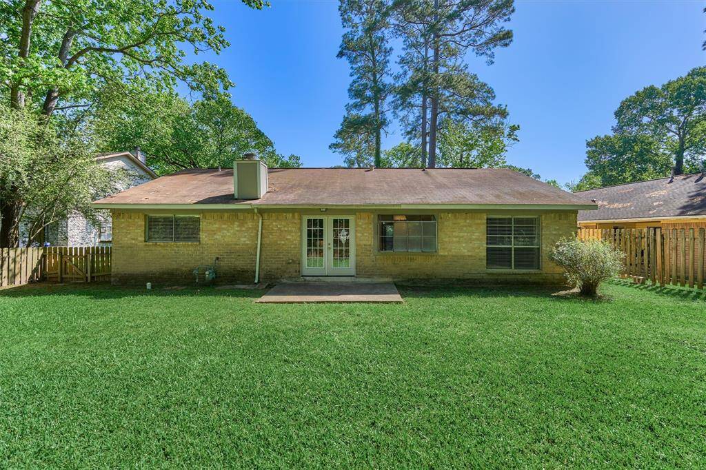 Spacious backyard! Lots of room for outdoor summer fun!