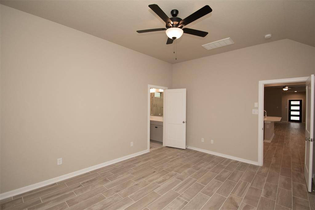Extensive Tile Floors
