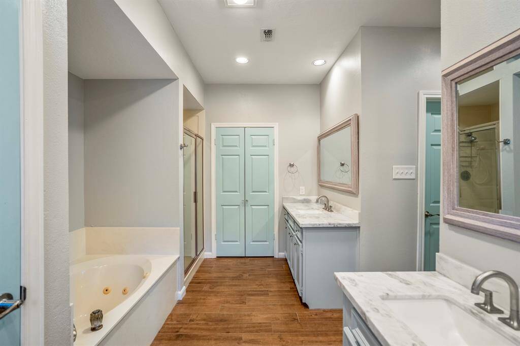 Enjoy a refreshing shower following a leisurely day on the lake, or you have the option of a soak in a whirlpool tub.