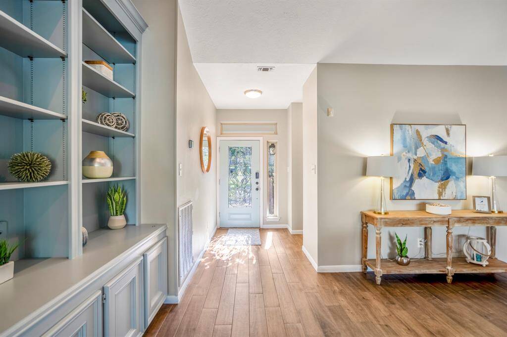 Enjoy a light and bright coastal vibe with neutral fresh tones throughout the home.