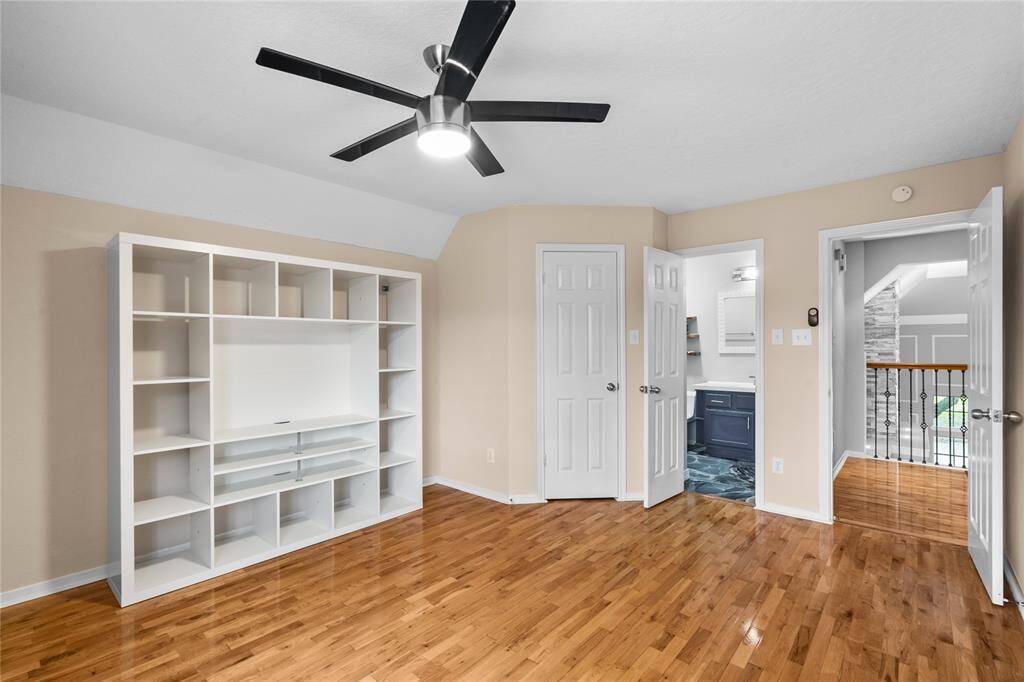Upstairs Bedroom 2