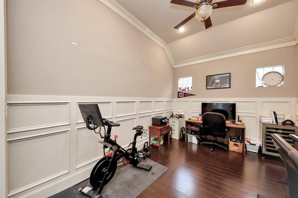 HOME OFFICE