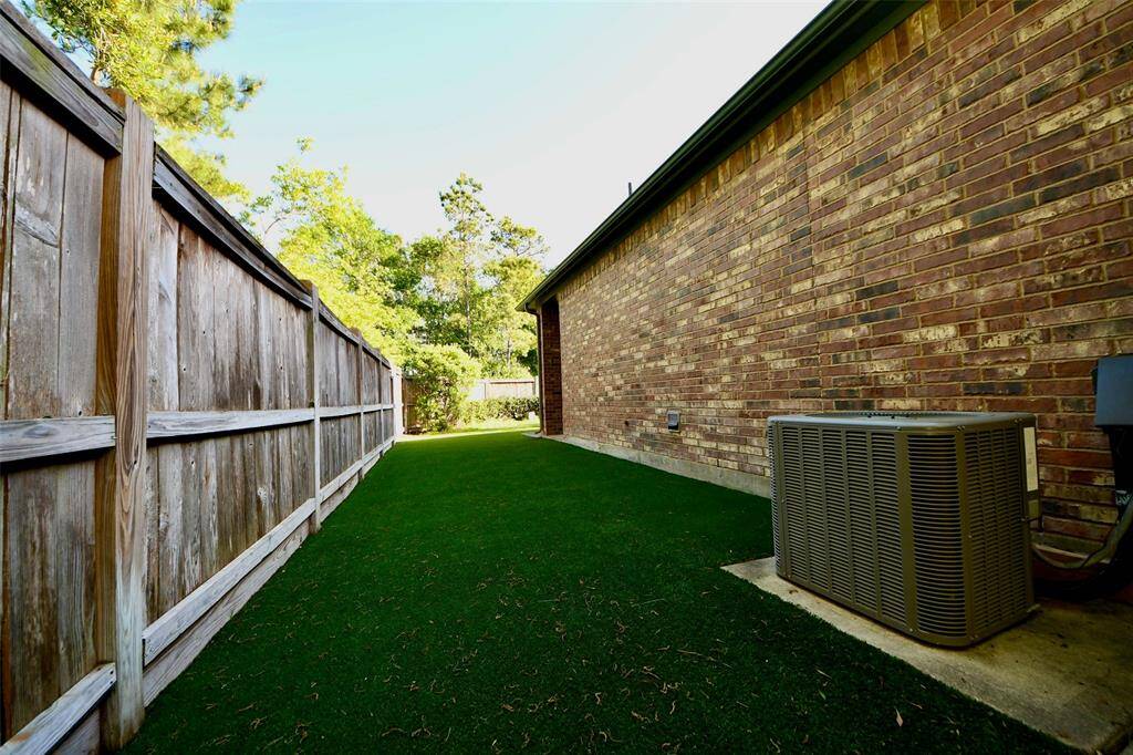 1800 Sqft. of PET-FLO Turf with 15 x 10 Putting green
