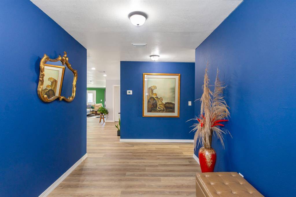 Welcoming and spacious entryway that sets the tone with an open feel—perfect for greeting guests and showcasing your personal style.