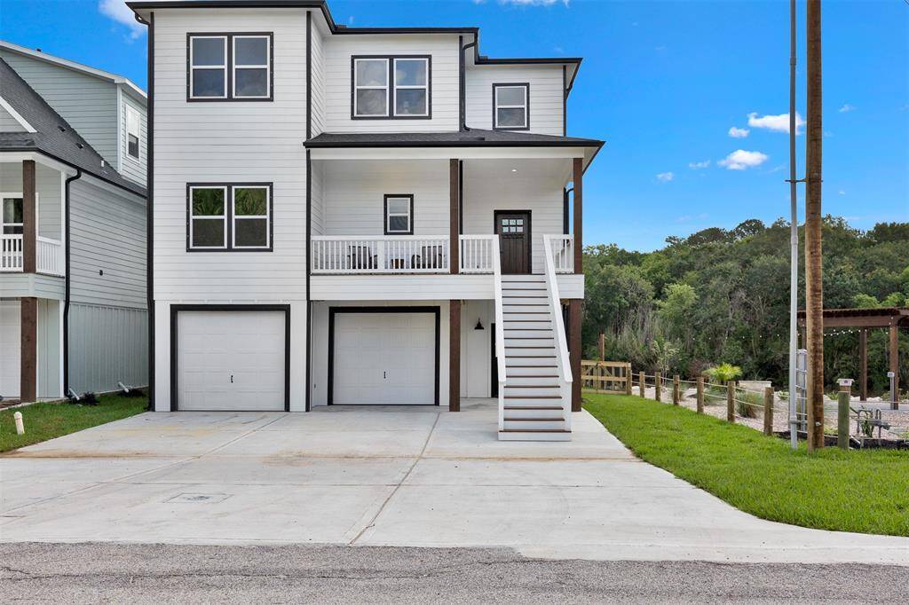 Welcome to Water Street Residences featuring the Shores plan. Fully completed 4 bedroom and 3 bathroom home readily available for move in NOW!