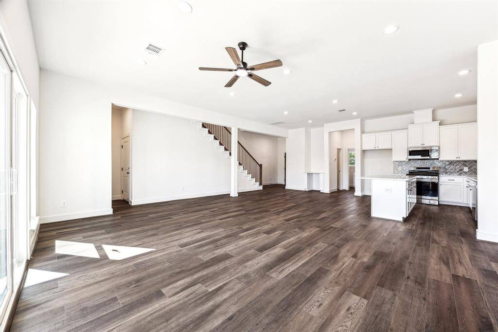 Staged photo from previously sold home.