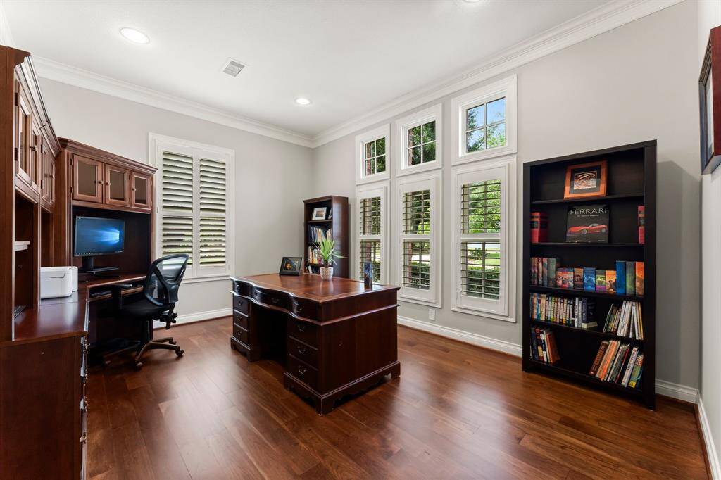 Formal Dining or a perfect space for piano