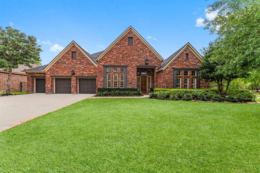 Custom Partners in Building large one-story with 3-car Garage!