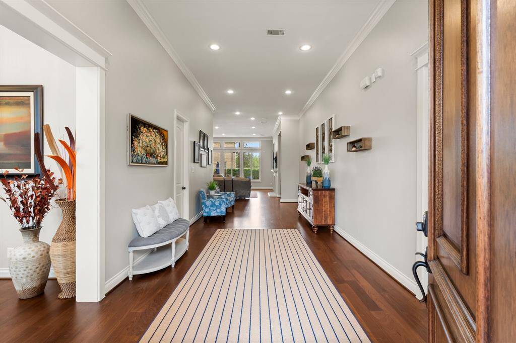 Large one-story with 2 primary suites