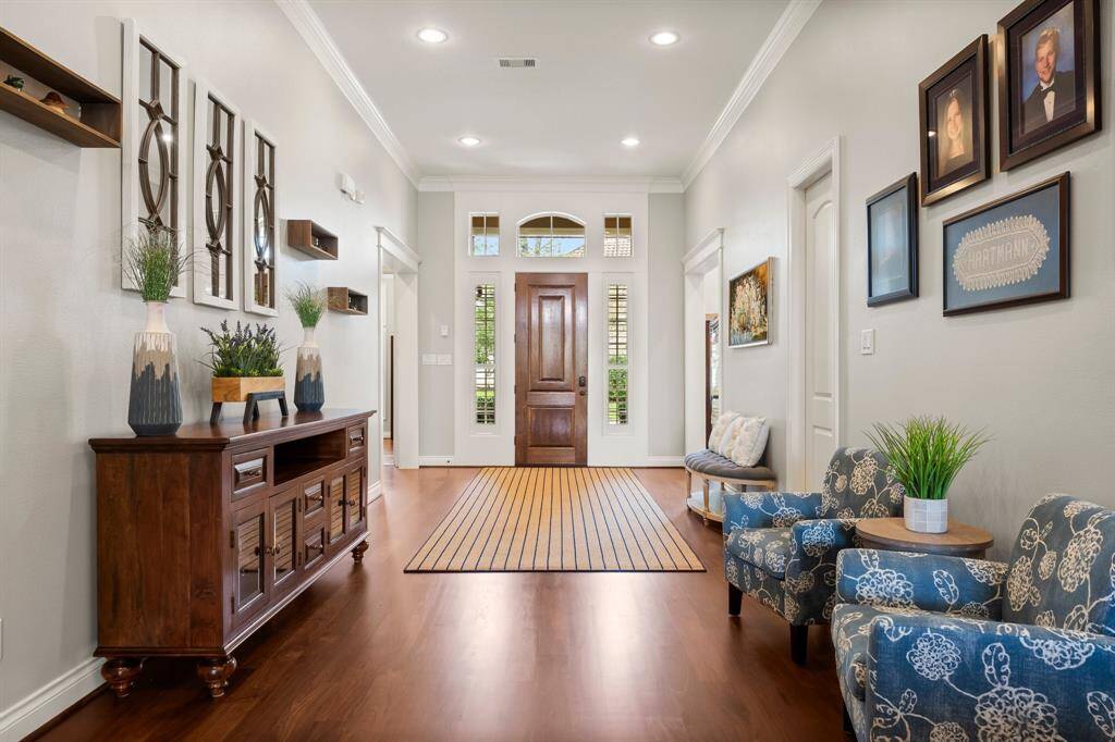 Spacious foyer