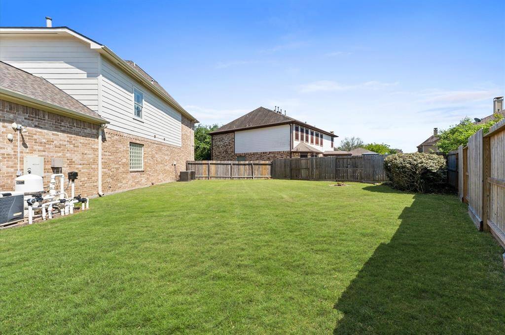 Side Yard (South)