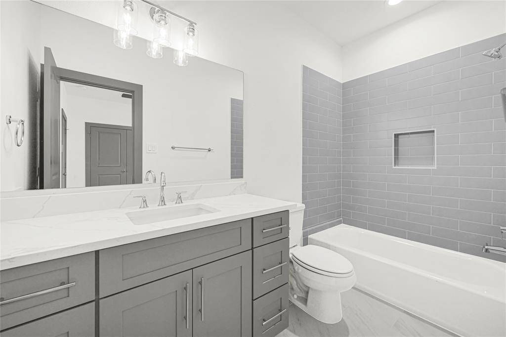2nd Bathroom