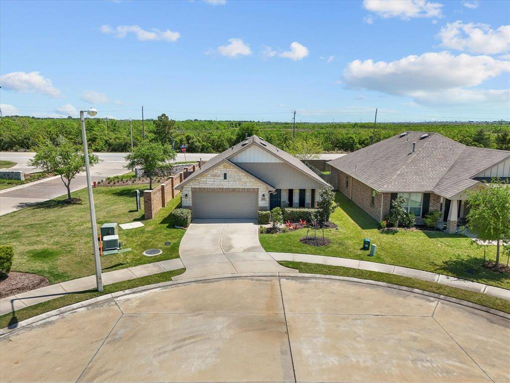 Welcome to 4022 Southall, perfectly located on a quiet cul-de-sac