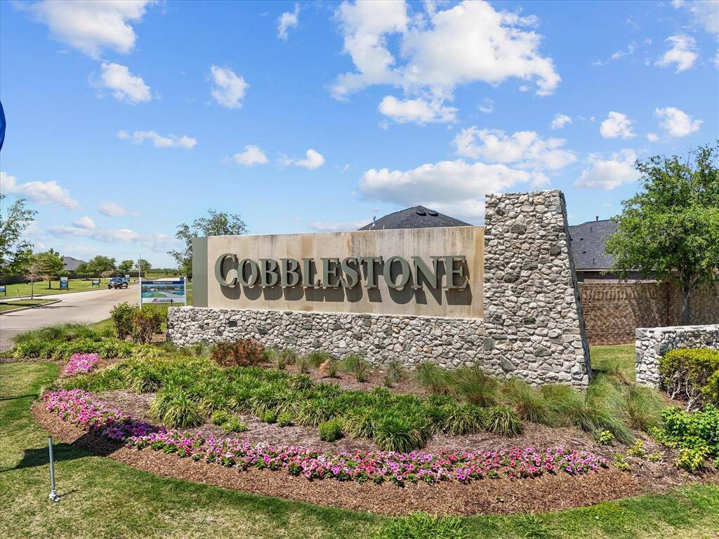 COBBLESTONE community- LOW HOA