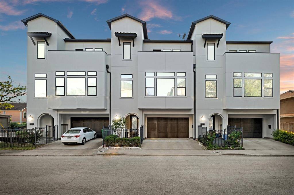 Welcome to 407 Fowler Street!