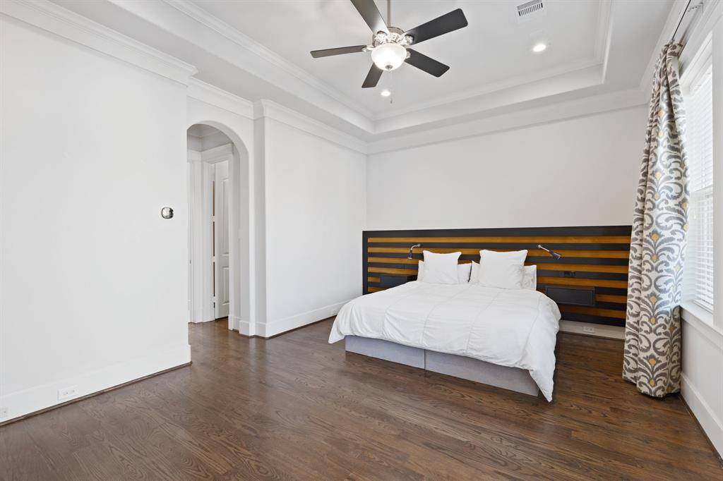 Large windows grace the room,allowing natural light in!