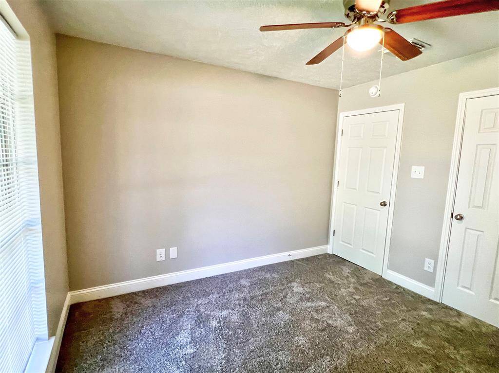 Bedroom 4 with new carpet