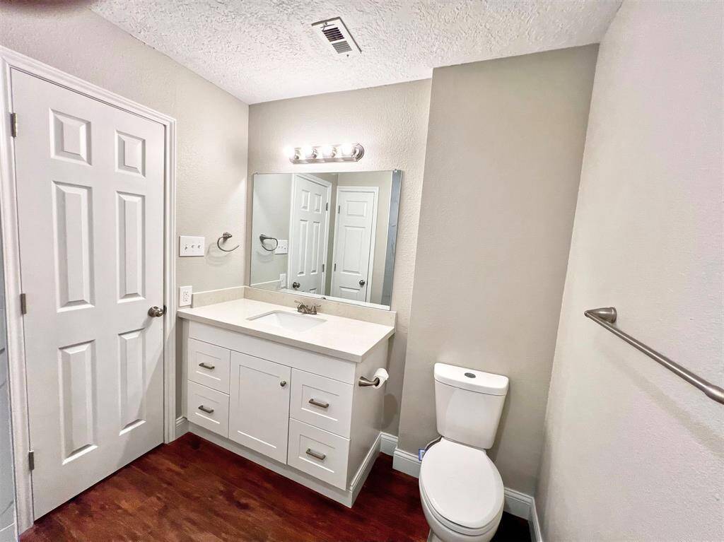 Main bathroom