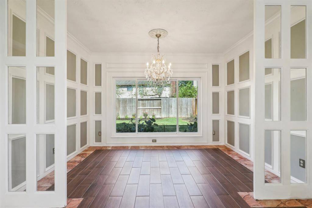 Formal Dining