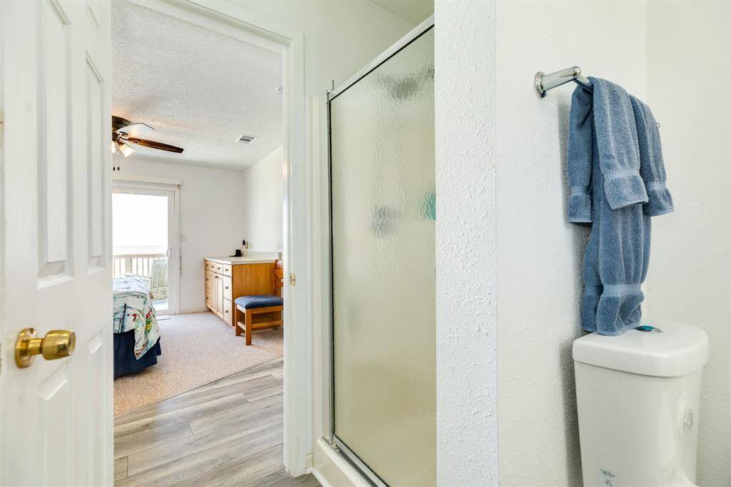 Another picture of the primary bathroom