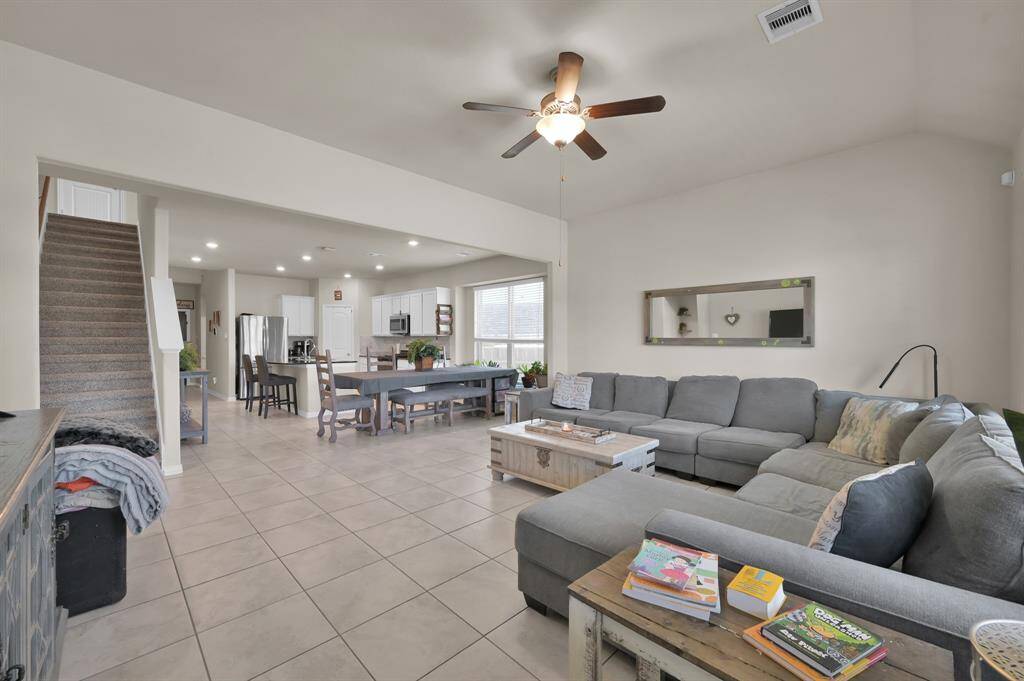 Family Room/Open Floorplan