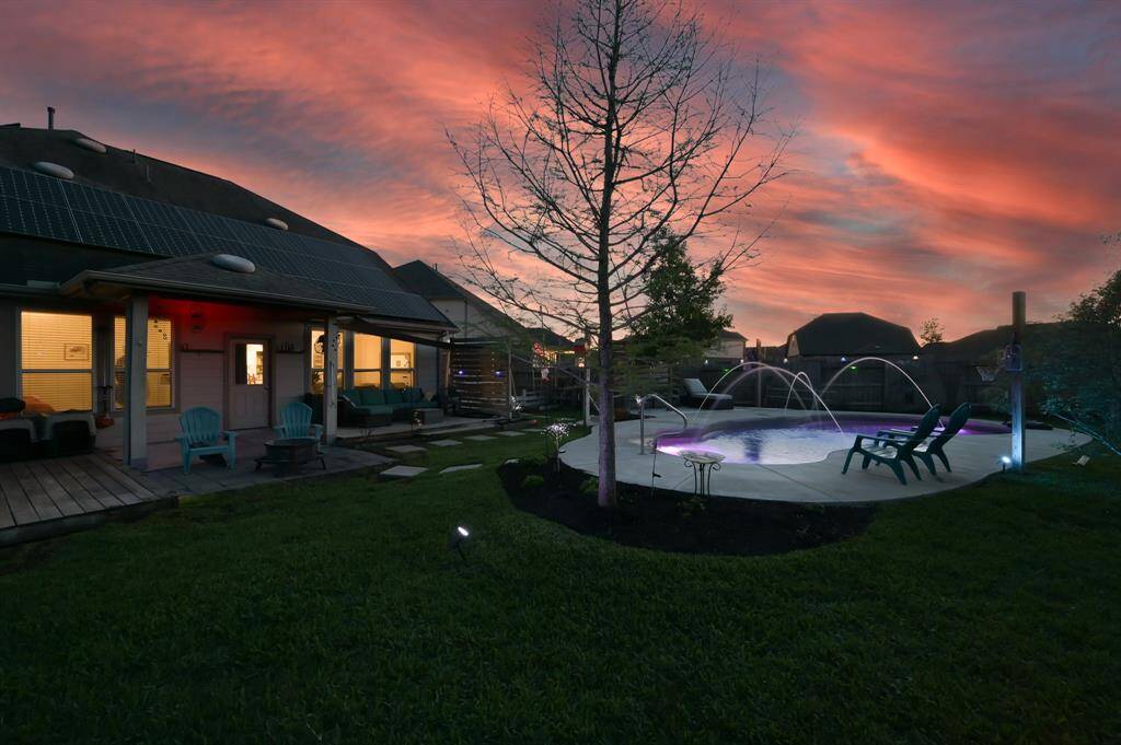 Twilight Back of House & Pool